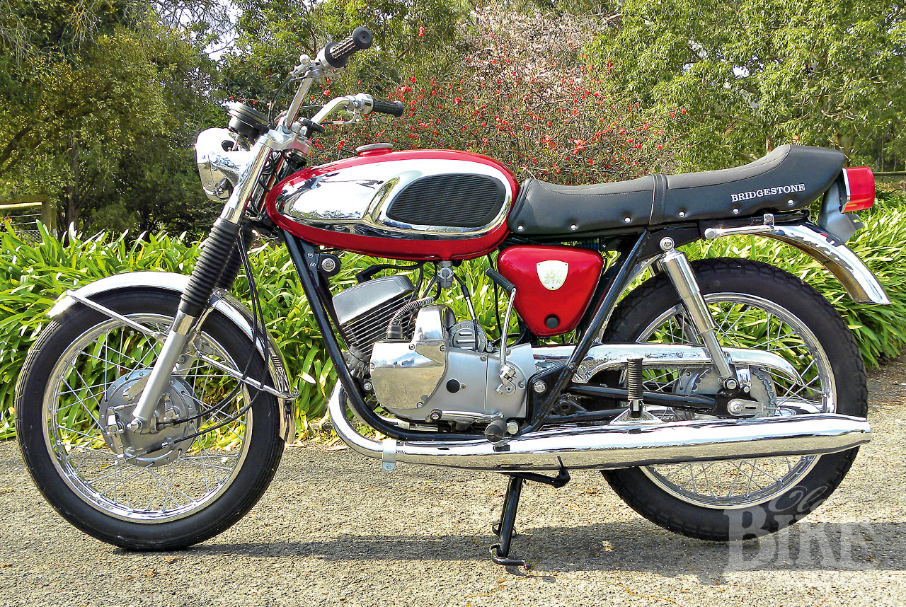 Bridgestone’s crowning glory – The 350 GTR - Old Bike Australasia