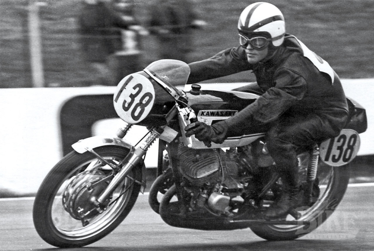 Kawasaki A1R: The Super Samurai - Old Bike Australasia