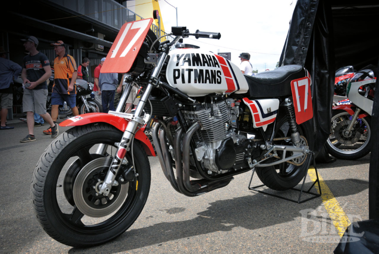 Pitmans Yamaha XS1100 Superbike Chaindrive transformer Old Bike