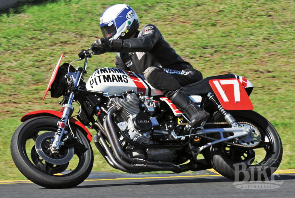 Pitmans Yamaha XS1100 Superbike Chaindrive transformer Old Bike
