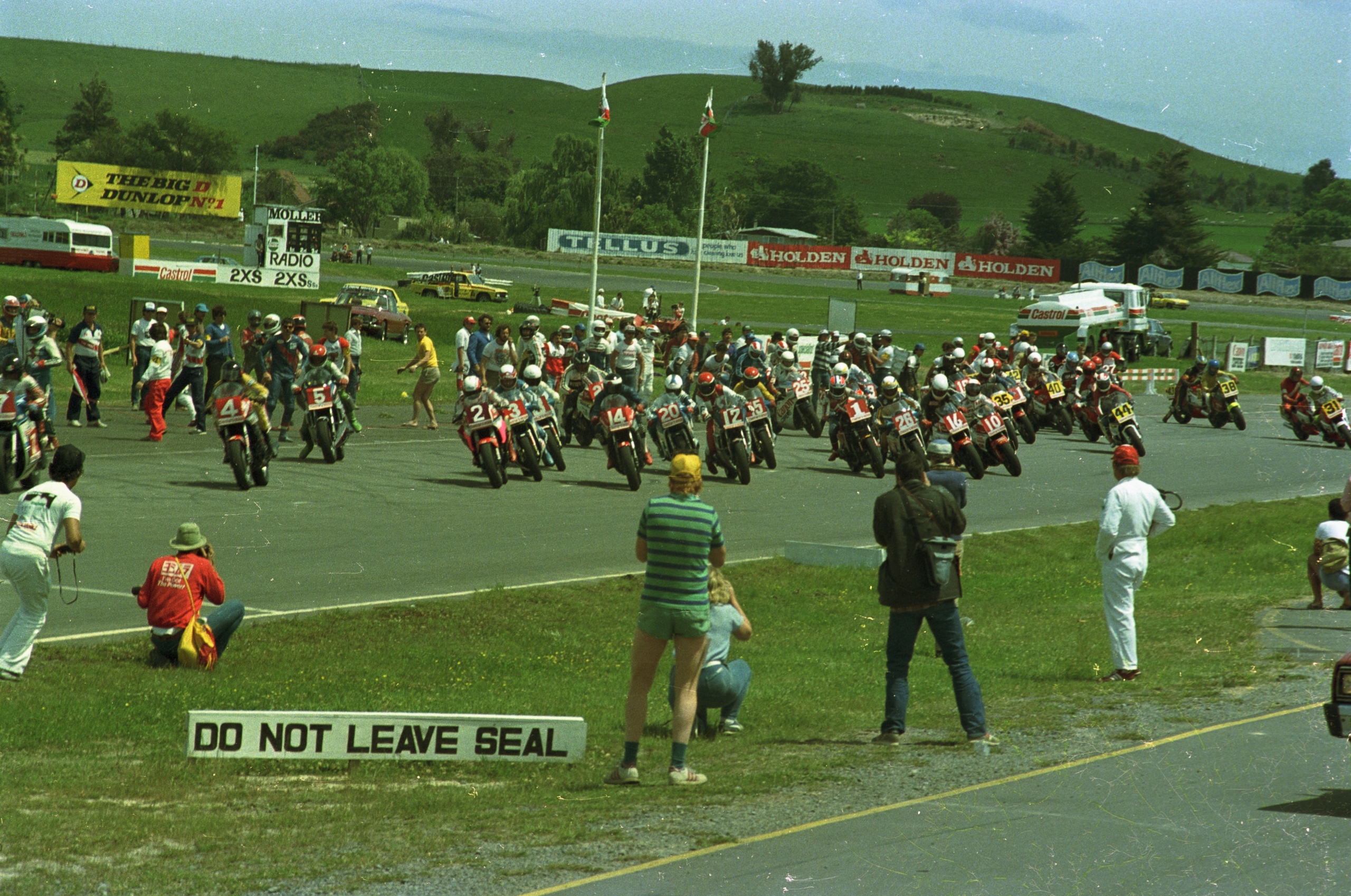 1985-Castrol-6-Hour-start