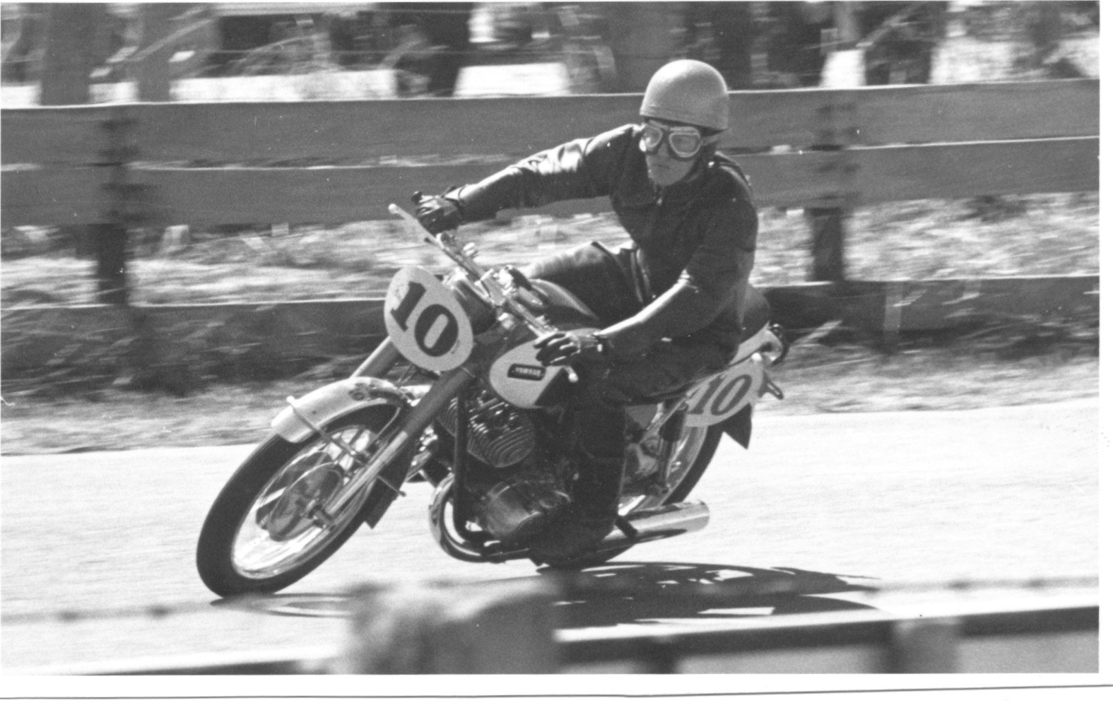 Yamaha YDS-3 at Bathurst